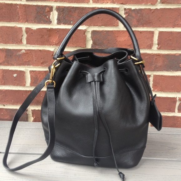 Madewell Handbags - New Madewell Lafayette Bucket Bag